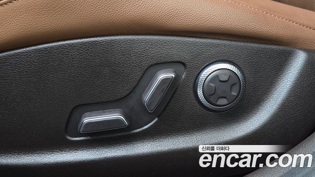 Genesis G80 2022 — photo 31