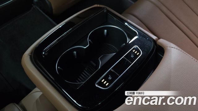 Genesis G80 2022 — photo 36