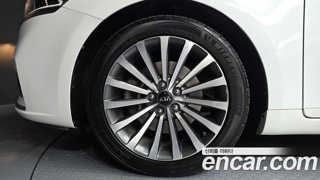 Kia K7 2018 — photo 5