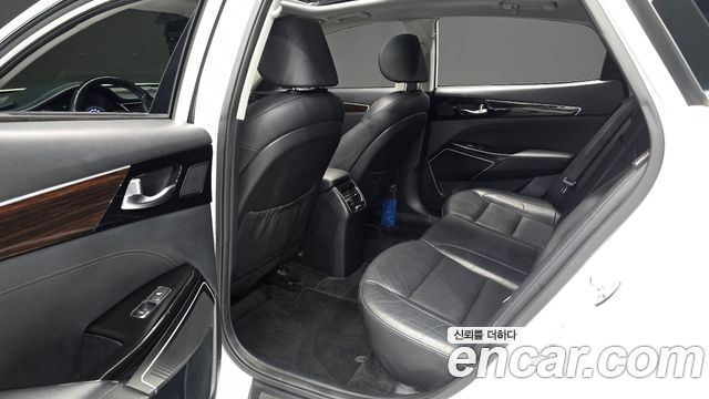 Kia K7 2018 — photo 11