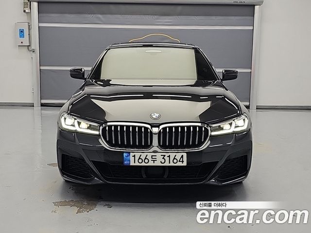 BMW 5-Series 2023 — photo 2