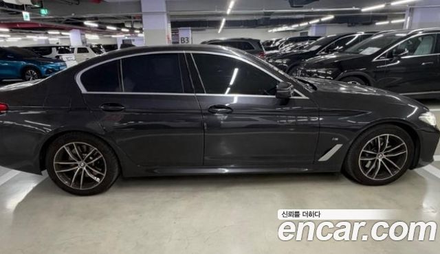 BMW 5-Series 2023 — photo 3