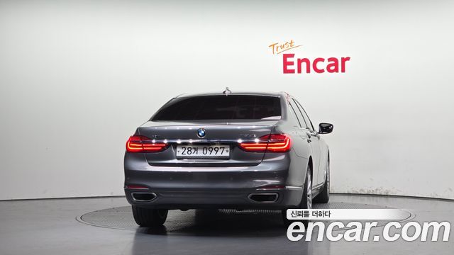 BMW 7-Series 2016 — photo 4