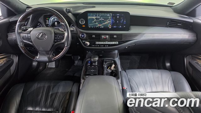 Lexus LS 2021 — photo 10