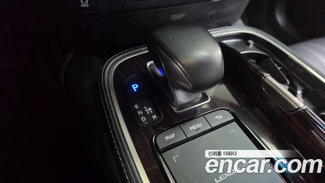 Lexus LS 2021 — photo 12
