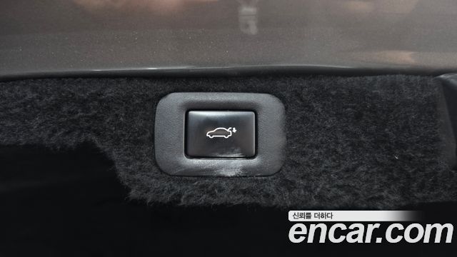 Lexus LS 2021 — photo 24