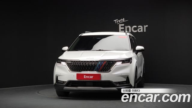 Kia Canival 2023 — photo 3