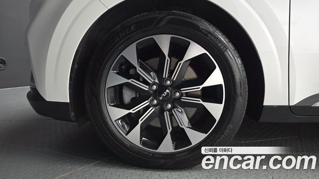 Kia Canival 2023 — photo 5