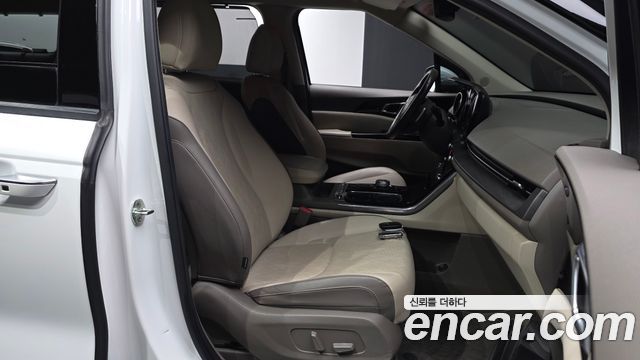 Kia Canival 2023 — photo 18