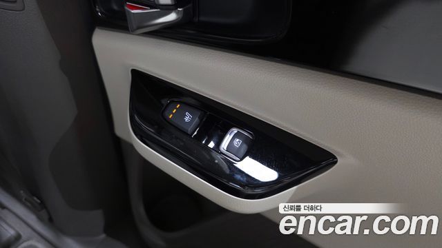 Kia Canival 2023 — photo 25