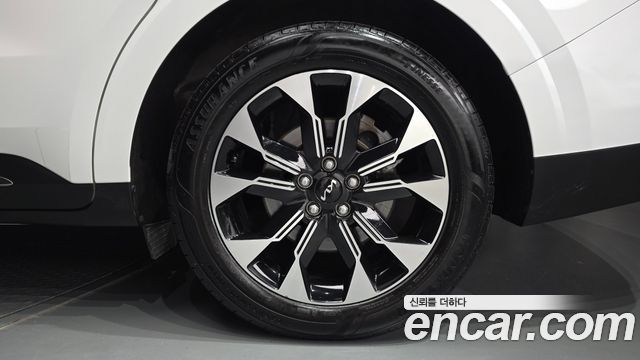 Kia Canival 2023 — photo 7