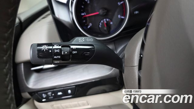 Kia Canival 2023 — photo 28