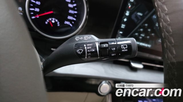 Kia Canival 2023 — photo 29