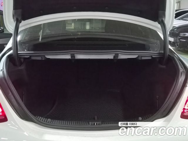 Mercedes-Benz C-Class 2018 — photo 5