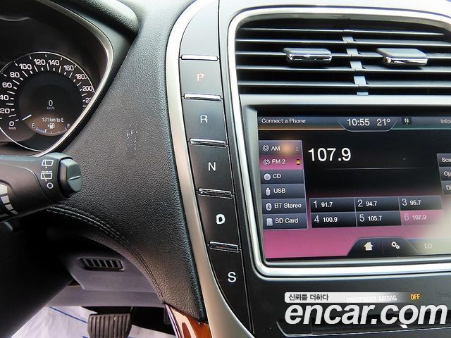 Lincoln MKX 2016 — photo 10