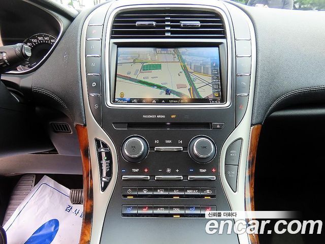Lincoln MKX 2016 — photo 12