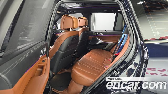 BMW X5 2019 — photo 17