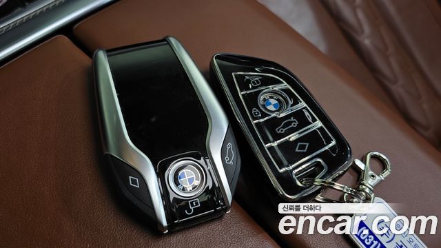 BMW X5 2019 — photo 23
