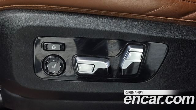 BMW X5 2019 — photo 26