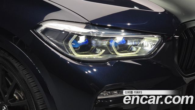 BMW X5 2019 — photo 8