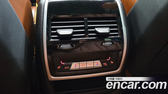 BMW X5 2019 — photo 32