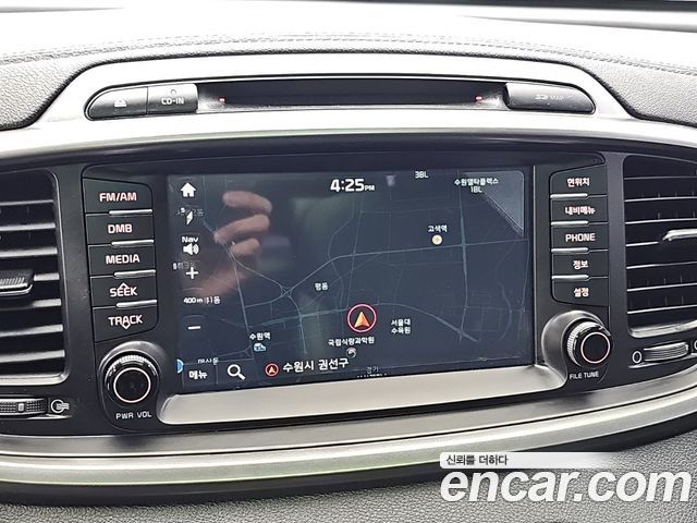 Kia Sorento 2017 — photo 16