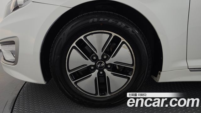 Kia K5 2012 — photo 5