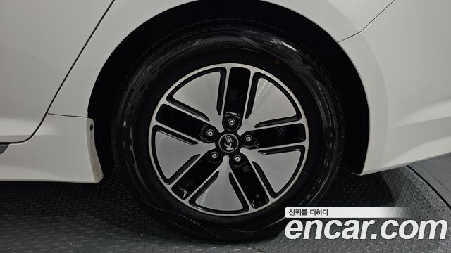 Kia K5 2012 — photo 7