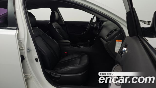 Kia K5 2012 — photo 16