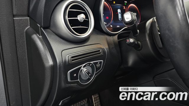 Mercedes-Benz GLC-Class 2020 — photo 26