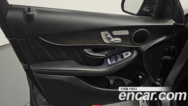 Mercedes-Benz GLC-Class 2020 — photo 14