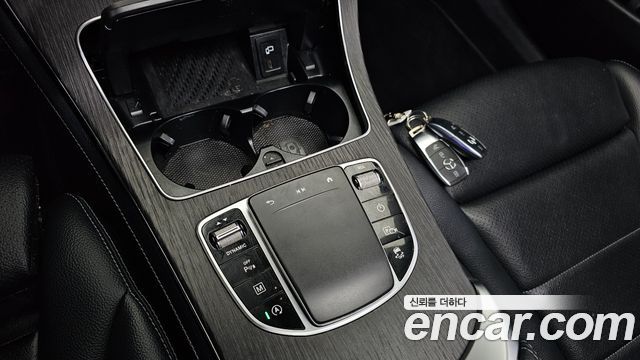 Mercedes-Benz GLC-Class 2020 — photo 27