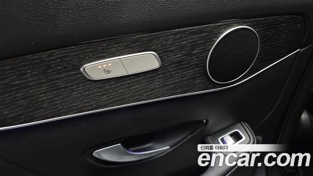 Mercedes-Benz GLC-Class 2020 — photo 28