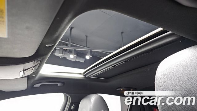 Mercedes-Benz GLC-Class 2020 — photo 29