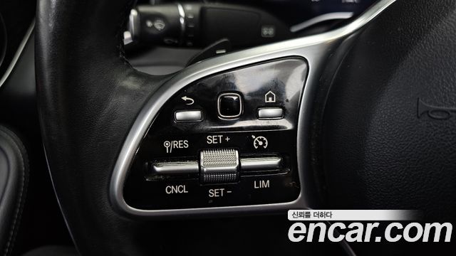 Mercedes-Benz GLC-Class 2020 — photo 35