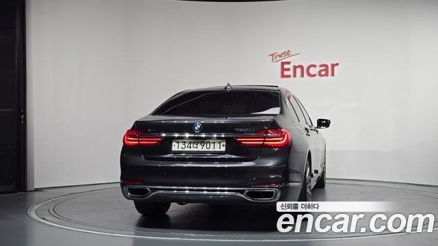 BMW 7-Series 2017 — photo 4