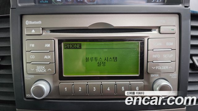 Kia Canival 2012 — photo 16