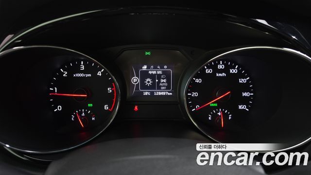 Kia Canival 2016 — photo 11