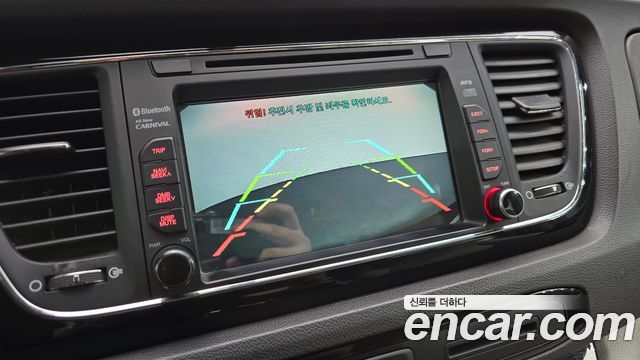 Kia Canival 2016 — photo 20