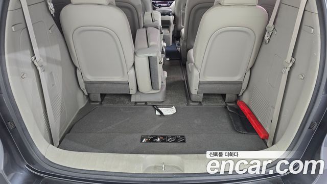 Kia Canival 2016 — photo 22