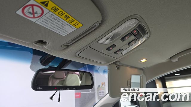 Kia Canival 2016 — photo 23