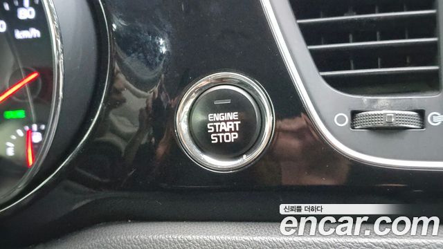 Kia Canival 2016 — photo 25