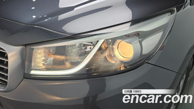 Kia Canival 2016 — photo 8