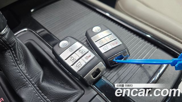 Kia Canival 2016 — photo 30