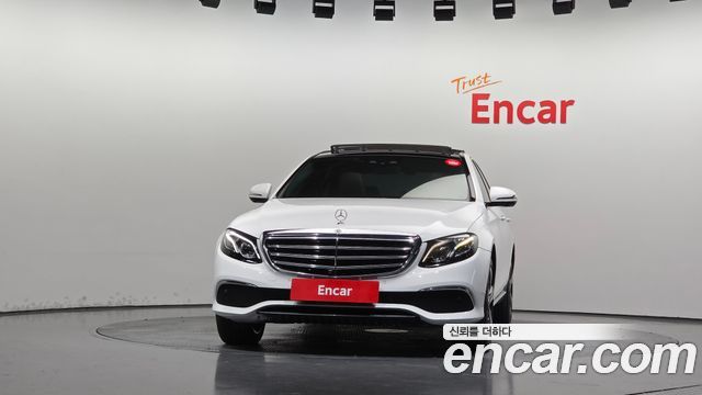 Mercedes-Benz E-Class 2017 — photo 3