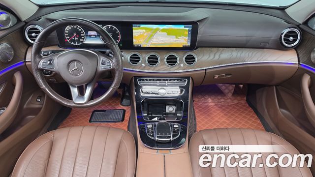 Mercedes-Benz E-Class 2017 — photo 7