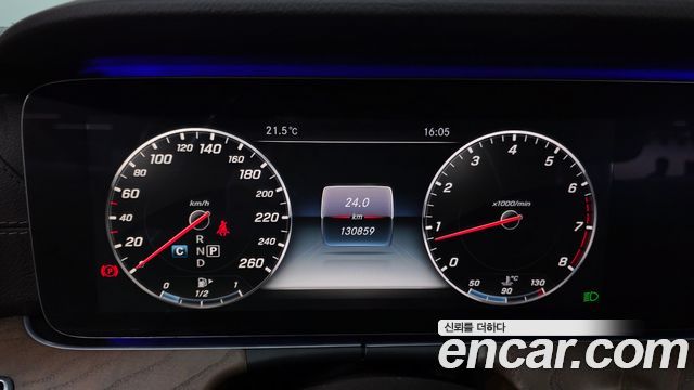 Mercedes-Benz E-Class 2017 — photo 8