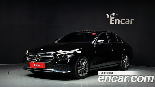 Mercedes-Benz E-Class 2023 — photo 1