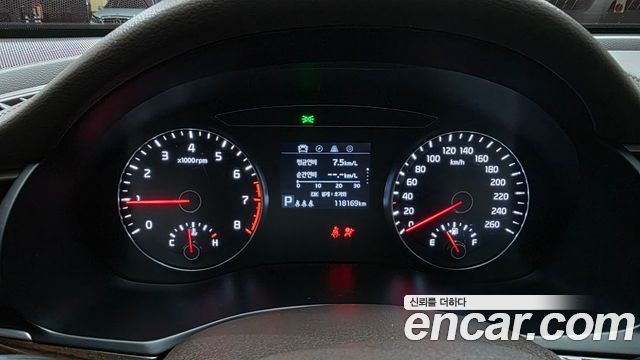 Kia K7 2019 — photo 8