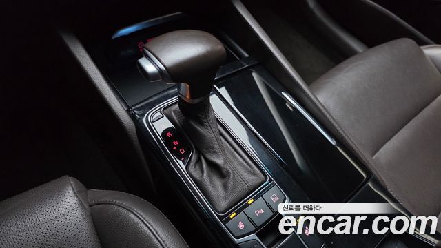 Kia K7 2019 — photo 9